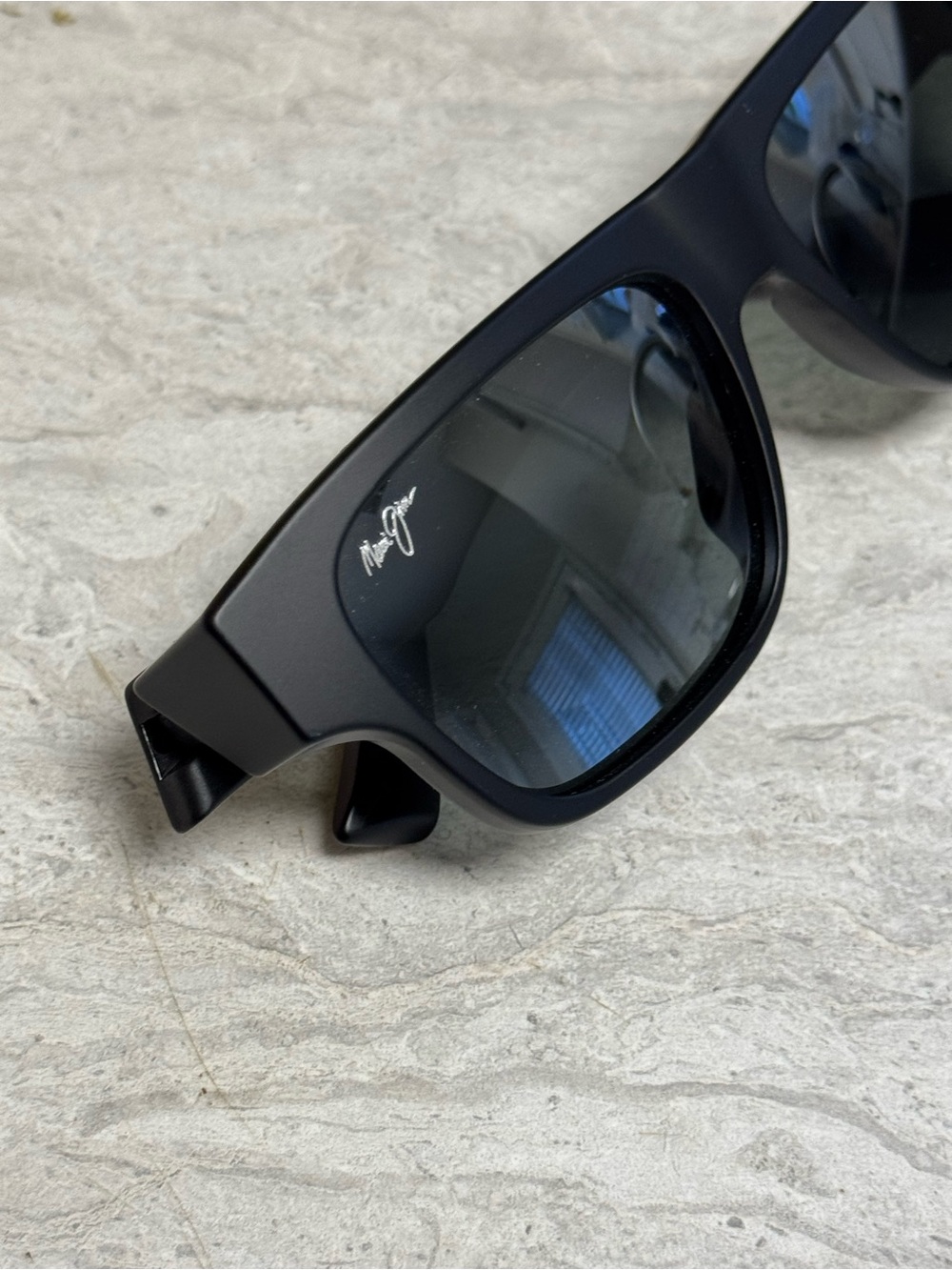 Maui Jim Matte Black Polarized Wayfarer Sunglasses - Picture 9 of 12